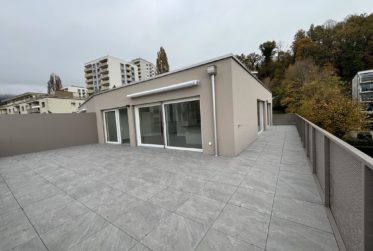 2190 - n°32 - Appartement de 3.5 pièces en attique au 3ème étage